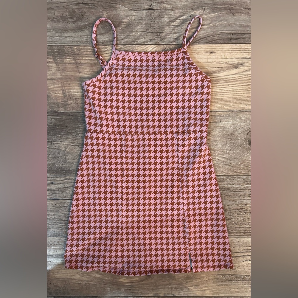 Stylish Pink and Red Houndstooth Skirt
